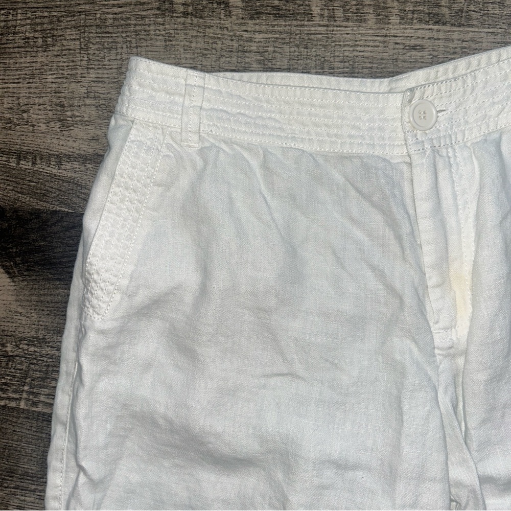 Liz Claiborne White Bermuda Shorts Comfortable Cotton Blend - Picture 2 of 4